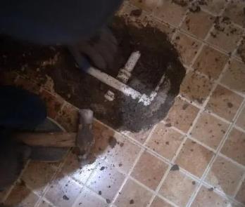 永昌卫生间漏水维修公司为您分享下卫生间渗水如何处理及注意事项